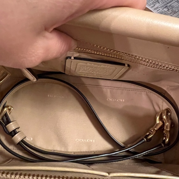 Beautiful Nude coach small purse - Picture 12 of 16